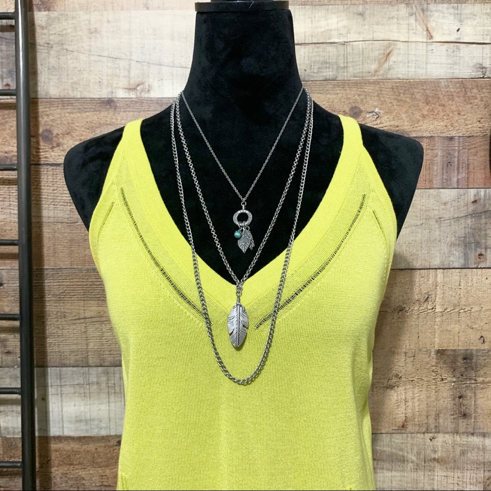 | doncaster | Sleeveless Blouse - Picture 3 of 7